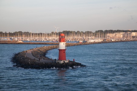 相片取自大紀元 ~波羅的海港口——德國Rostock島~